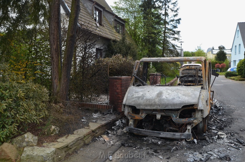 Wohnmobilbrand Koeln Rath Walhallstr P063.JPG - Miklos Laubert